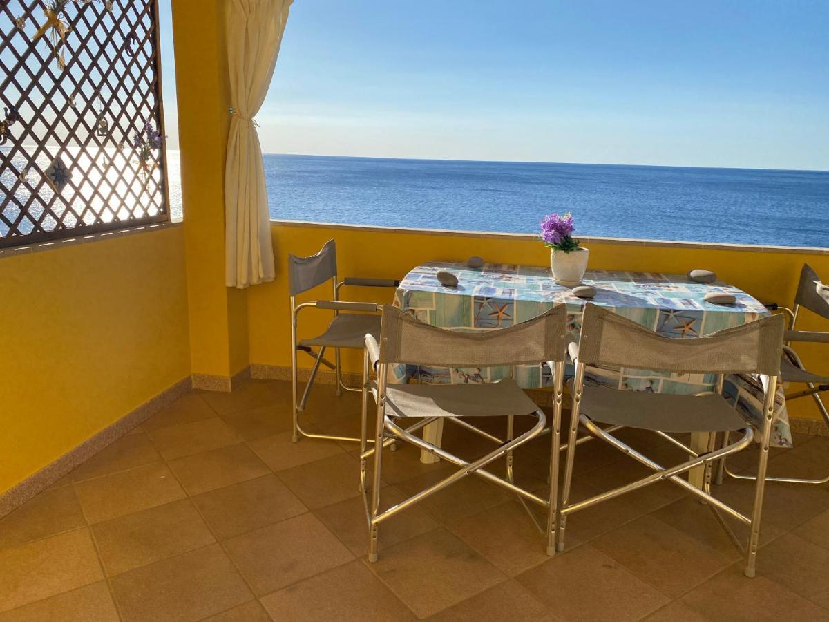 La Casa Gialla Cala Gonone Eksteriør bilde