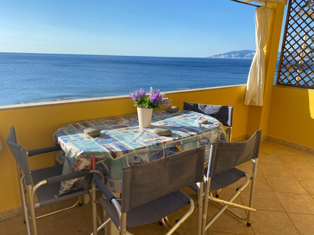 La Casa Gialla Cala Gonone Eksteriør bilde