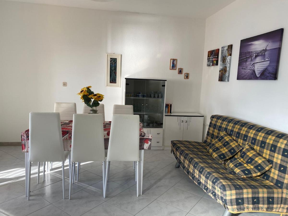 La Casa Gialla Cala Gonone Eksteriør bilde