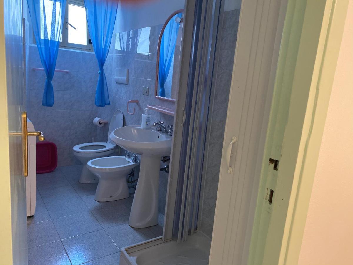La Casa Gialla Cala Gonone Eksteriør bilde